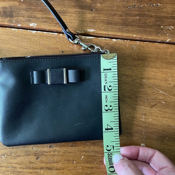 Coach 51672 Darcy Saffiano Crossgrain Small Bow Wristlet Wallet Black Silver - Picture 5 of 7